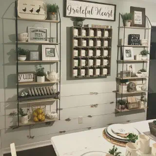 /img/11980-farmhouse-kitchen-diy-decor.webp