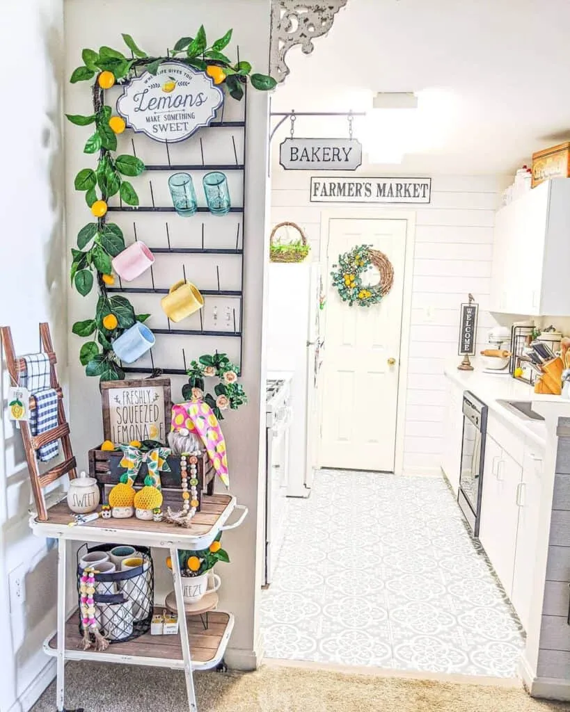 12014 yellow western kitchen image2