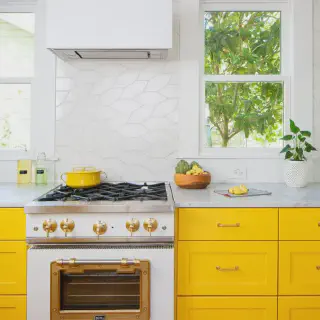 /img/12014-yellow-western-kitchen-image7.webp