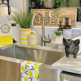 /img/12016-diy-lemon-centerpieces.webp