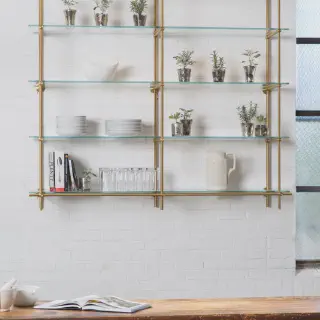/img/12033-glass-shelf-kitchen-decor-cleaning.webp