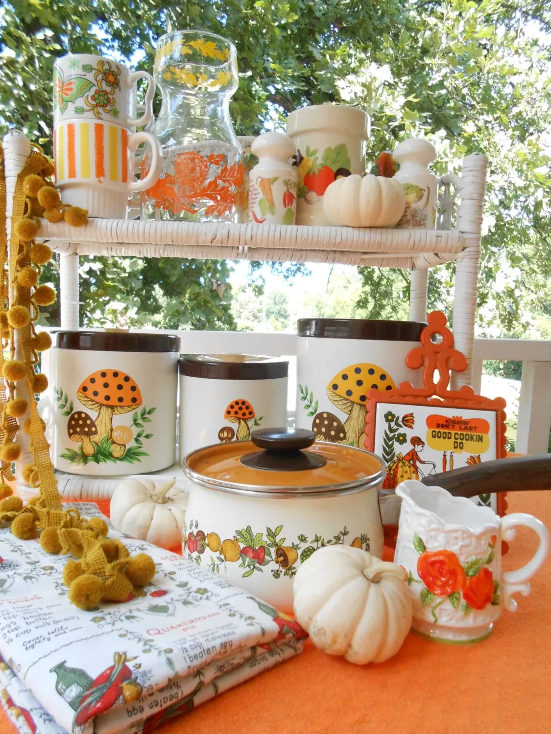 12085 colorful kitchen decor