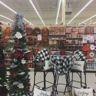 /img/12089-christmas-kitchen-decor-hobby-lobby-7.webp