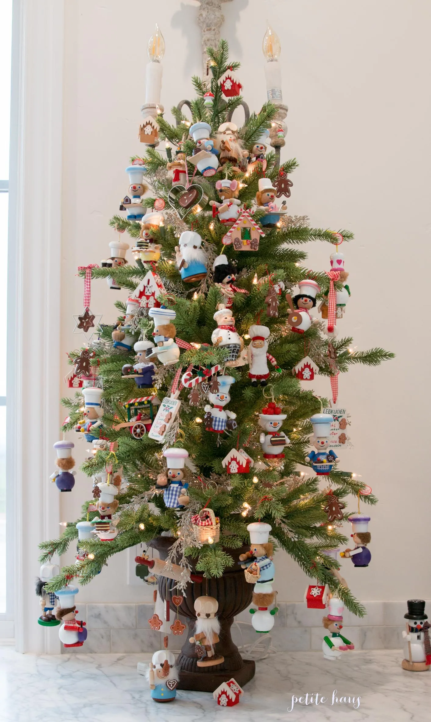 12095 christmas kitchen decor idea 3
