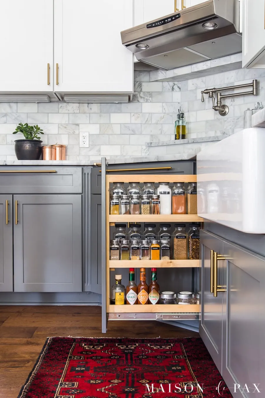 12112 kitchen shelves