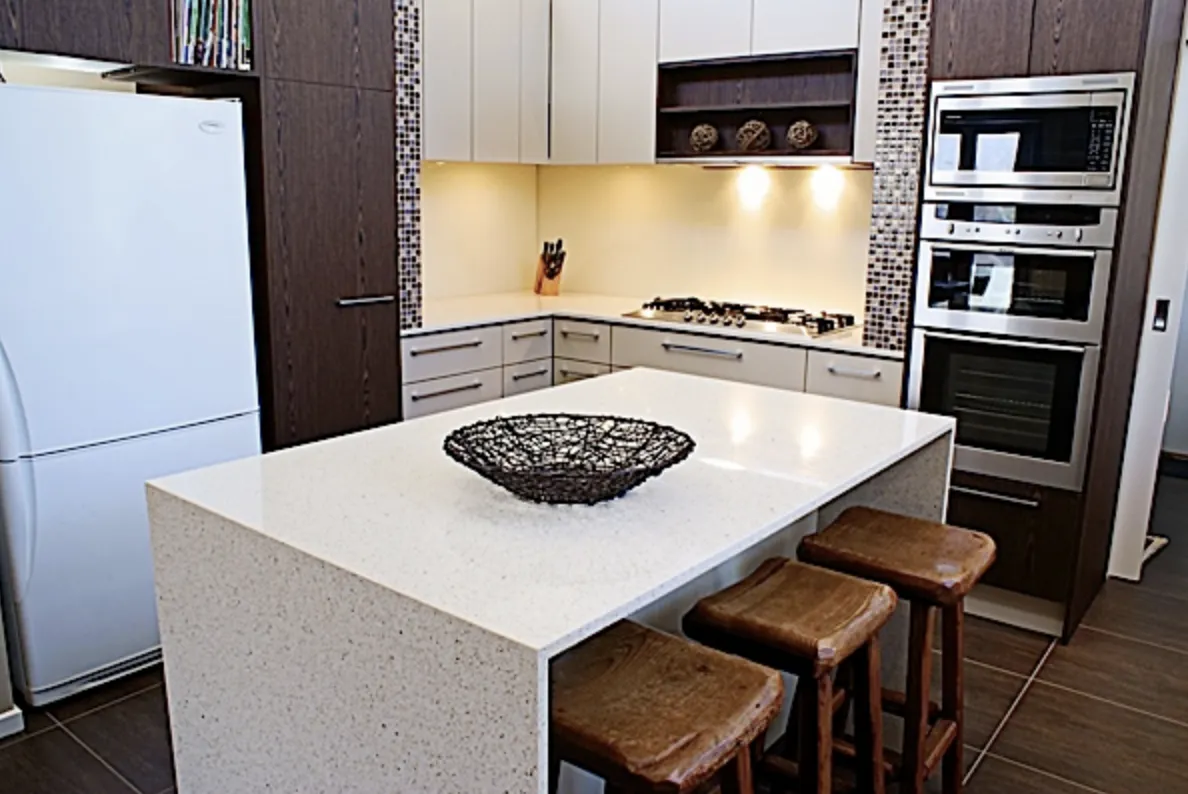 12130 traditional kitchen