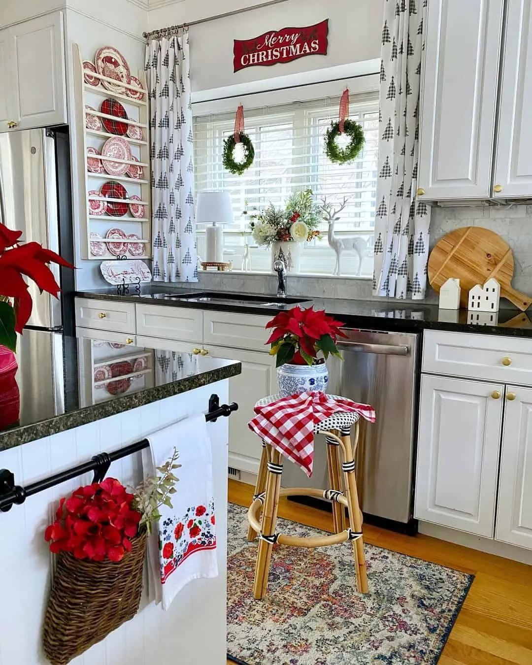 /img/12150-rustic-red-kitchen-rack-farmhouse.webp
