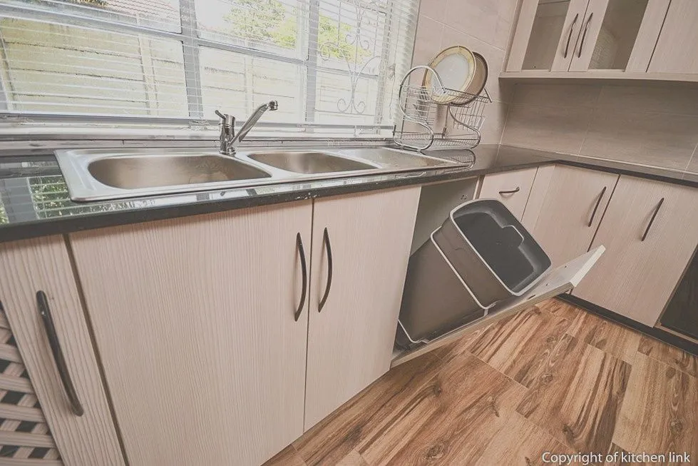 12158 harare kitchen colors