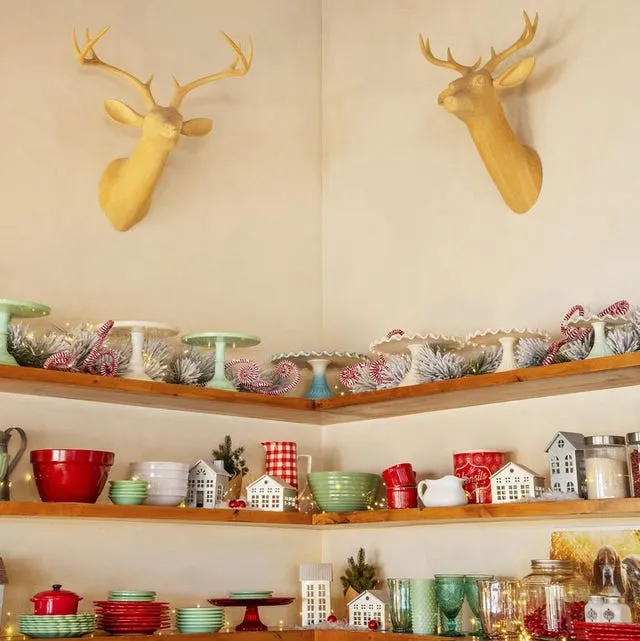 12180 christmas shelf decor