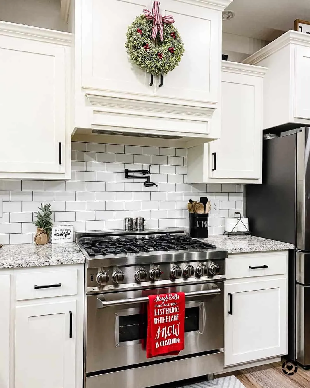 12192 red kitchen lighting