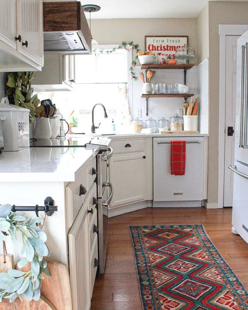 /img/12192-rustic-wood-kitchen.webp