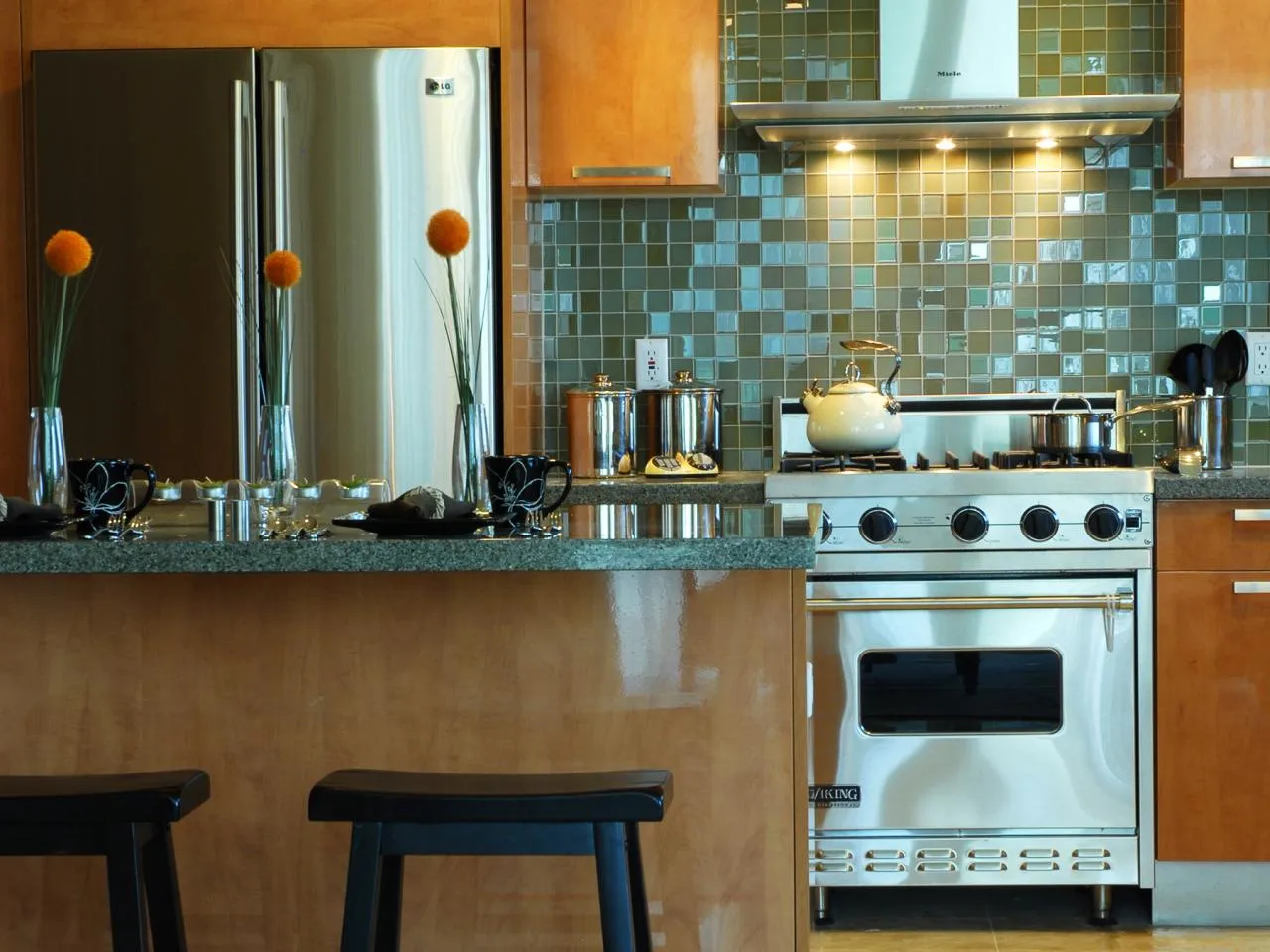 /img/12234-kitchen-decor-personal-touch.webp