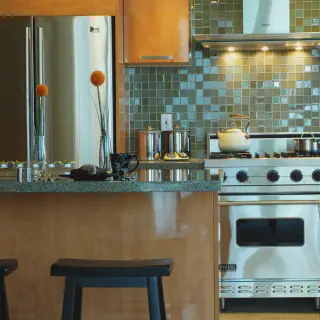 /img/12234-kitchen-decor-personal-touch.webp