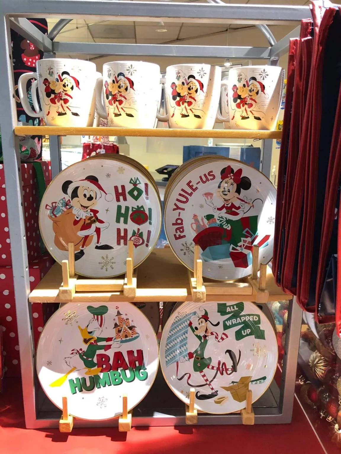 /img/12254-disney-wall-decor.webp