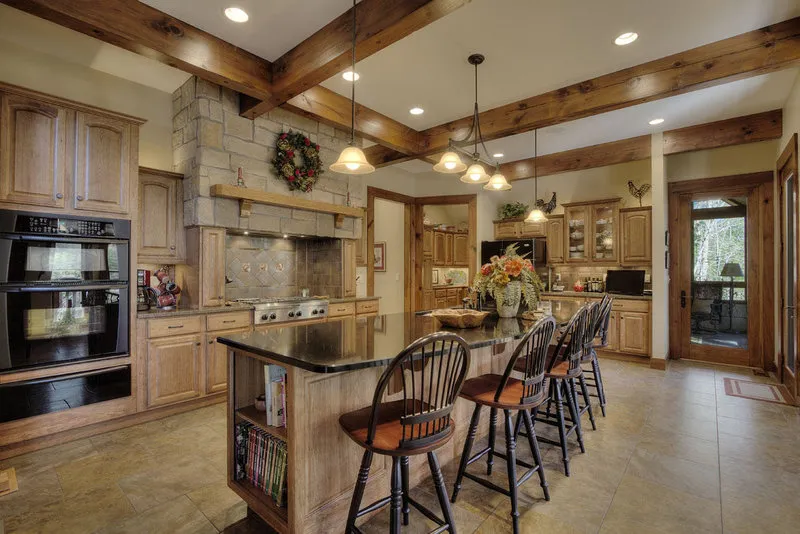 12263 farmhouse sink kitchen