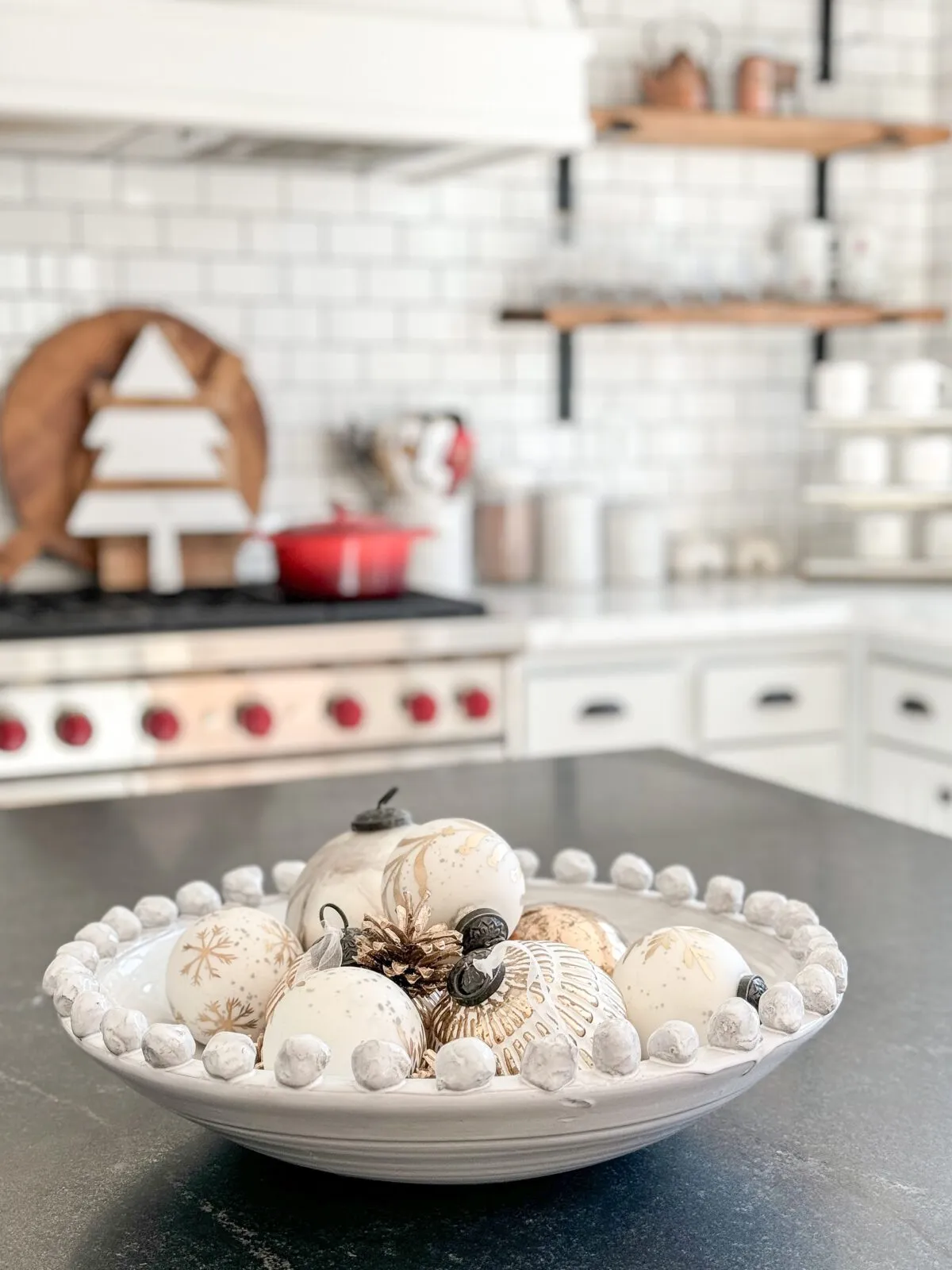 /img/12273-glass-kitchen-ornaments.webp