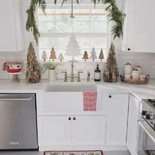 /img/12279-christmas-kitchen-linens.webp